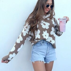 NWT Boutique Flower Sweater